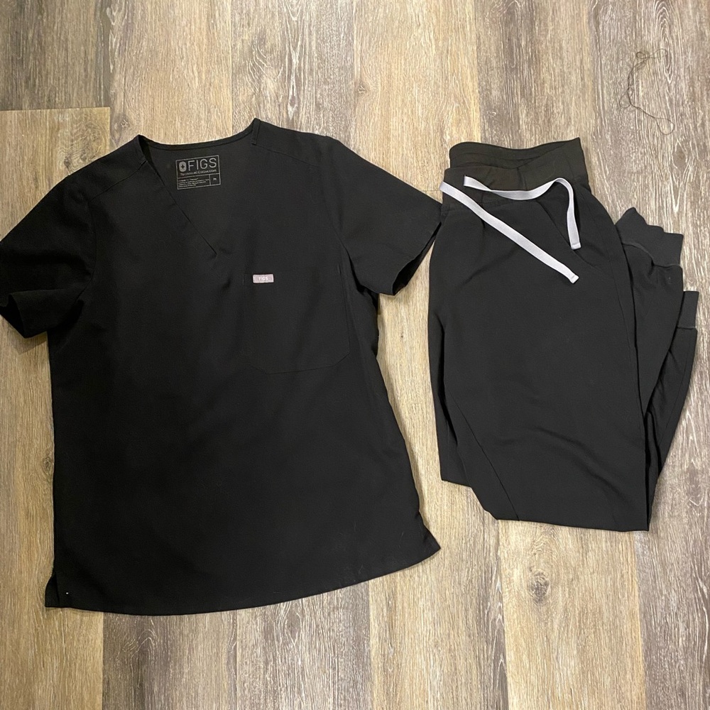 Figs scrubs set